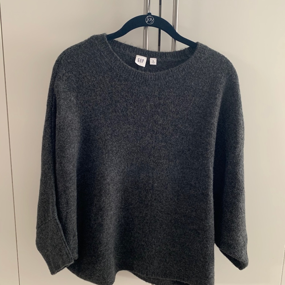 Short-Sleeved Sweater